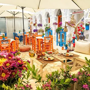  Otel Sade